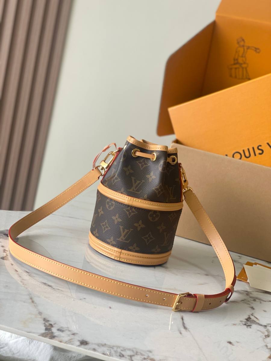 Louis Vuitton Compact Wallet M83481 11 x 9 x 3 2257