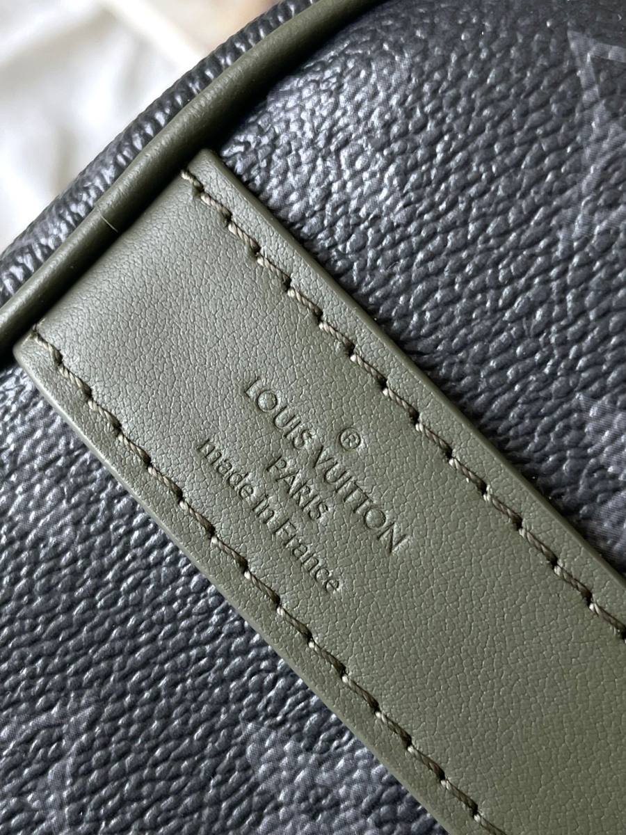 Louis Vuitton Courrier M28629 37 x 27 x 12 604F