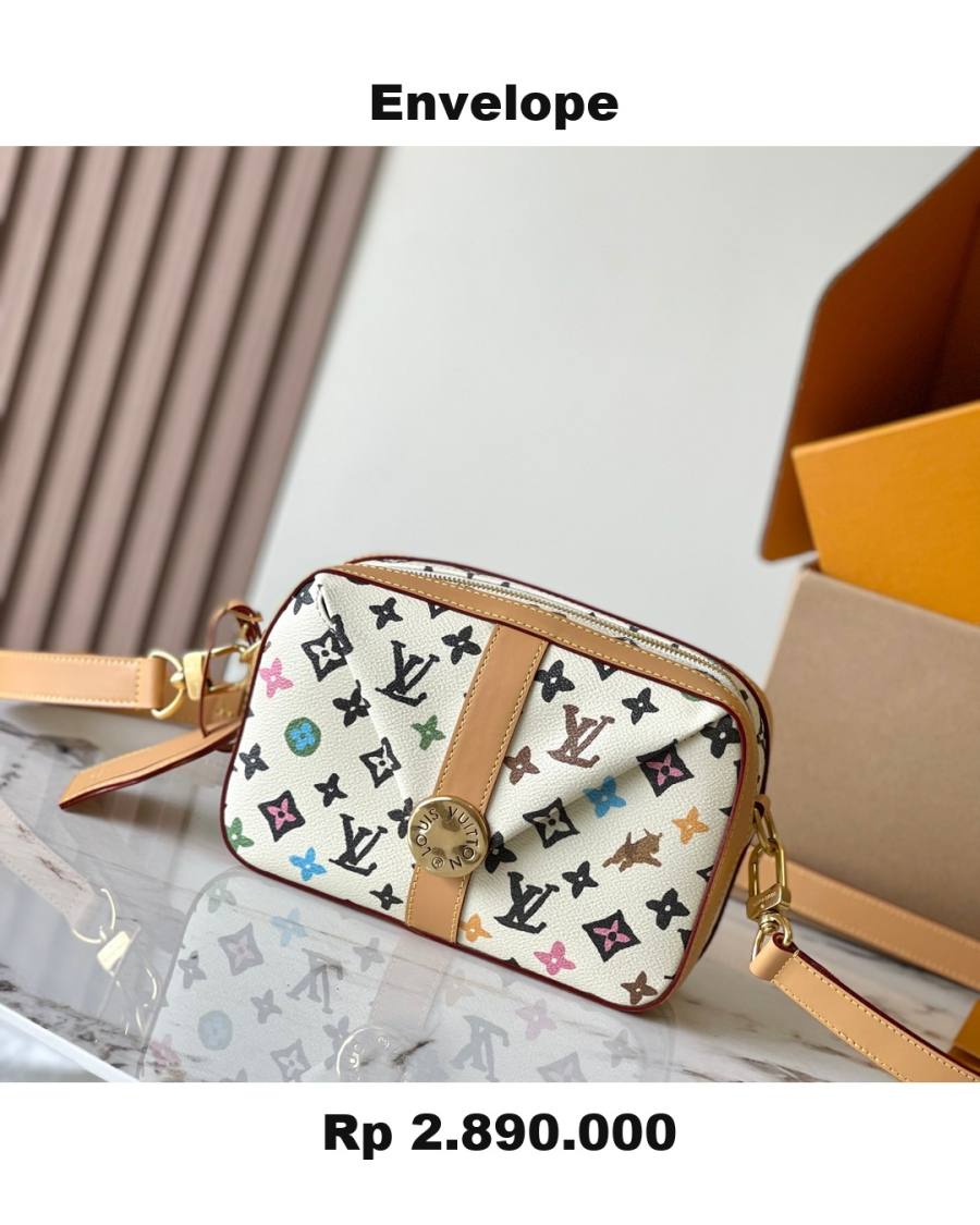 Louis Vuitton Envelope 7B13