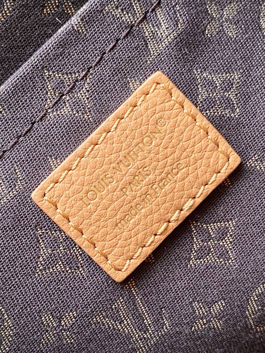 Louis Vuitton Express M2A076 B1EE