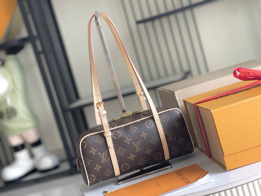 Louis Vuitton Hang On M47031 23 x 15 x 8 FAA7