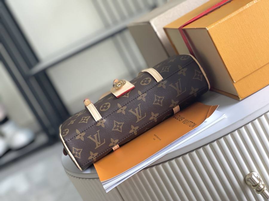 Louis Vuitton Hang On M47031 23 x 15 x 8 FAA7