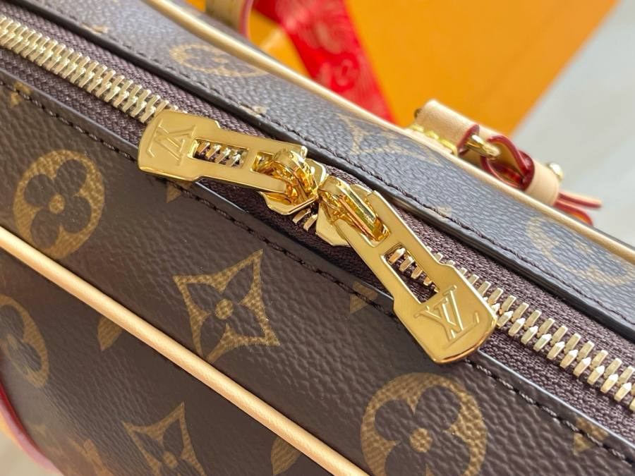 Louis Vuitton Hang On M47031 23 x 15 x 8 FAA7