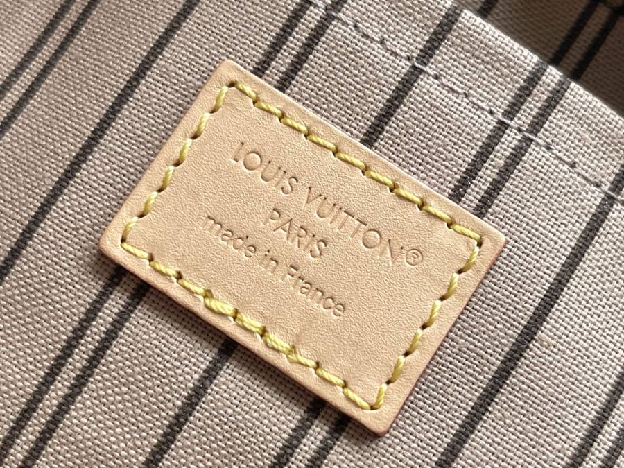 Louis Vuitton Hang On M47031 23 x 15 x 8 FAA7