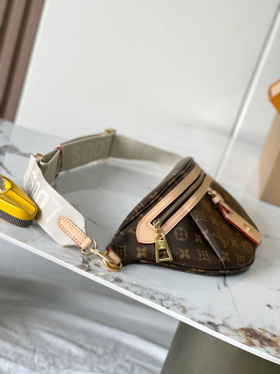 Louis Vuitton High Rise Bumbag M46784 37 x 14 x 9 Monogram 673B