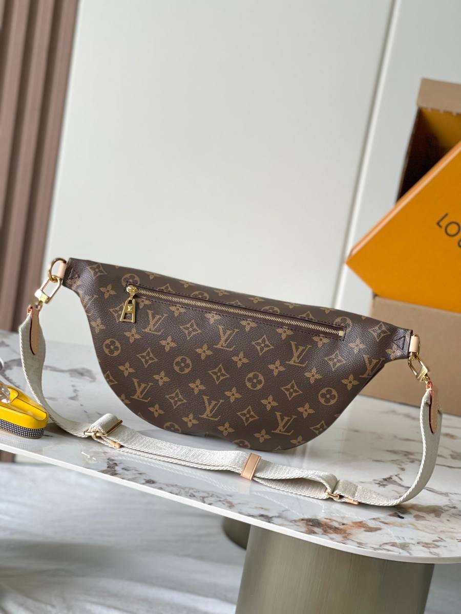 Louis Vuitton High Rise Bumbag M46784 37 x 14 x 9 Monogram 673B