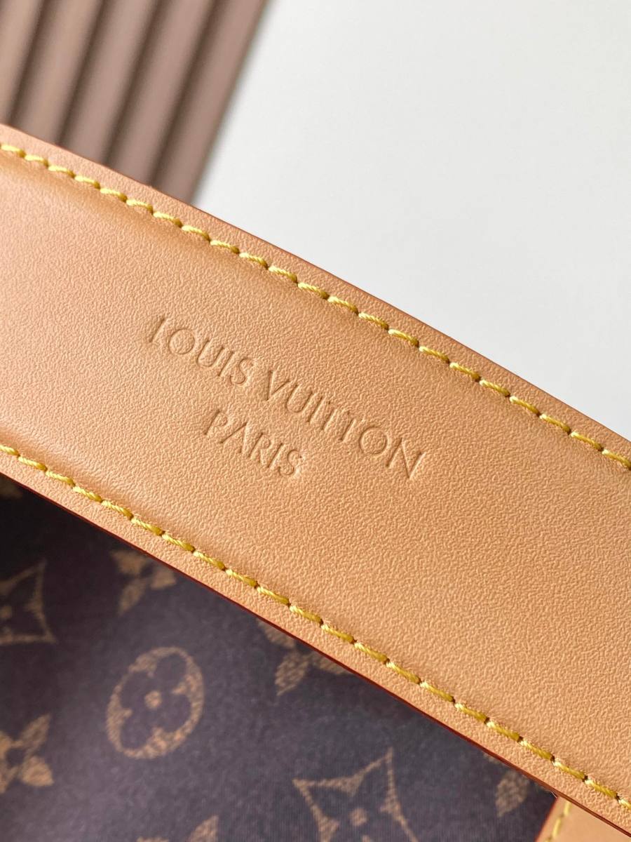 Louis Vuitton Jet Lag M2A425 1F18
