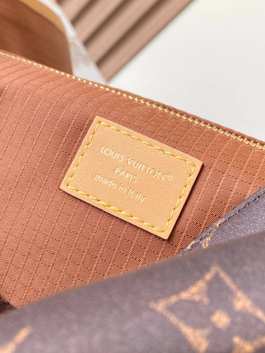 Louis Vuitton Jet Lag M2A425 1F18
