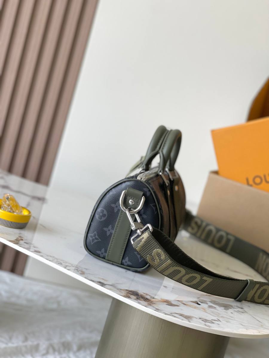 Louis Vuitton Keepall Bandouliere 25 M28638 25 x 15 x 11 499C