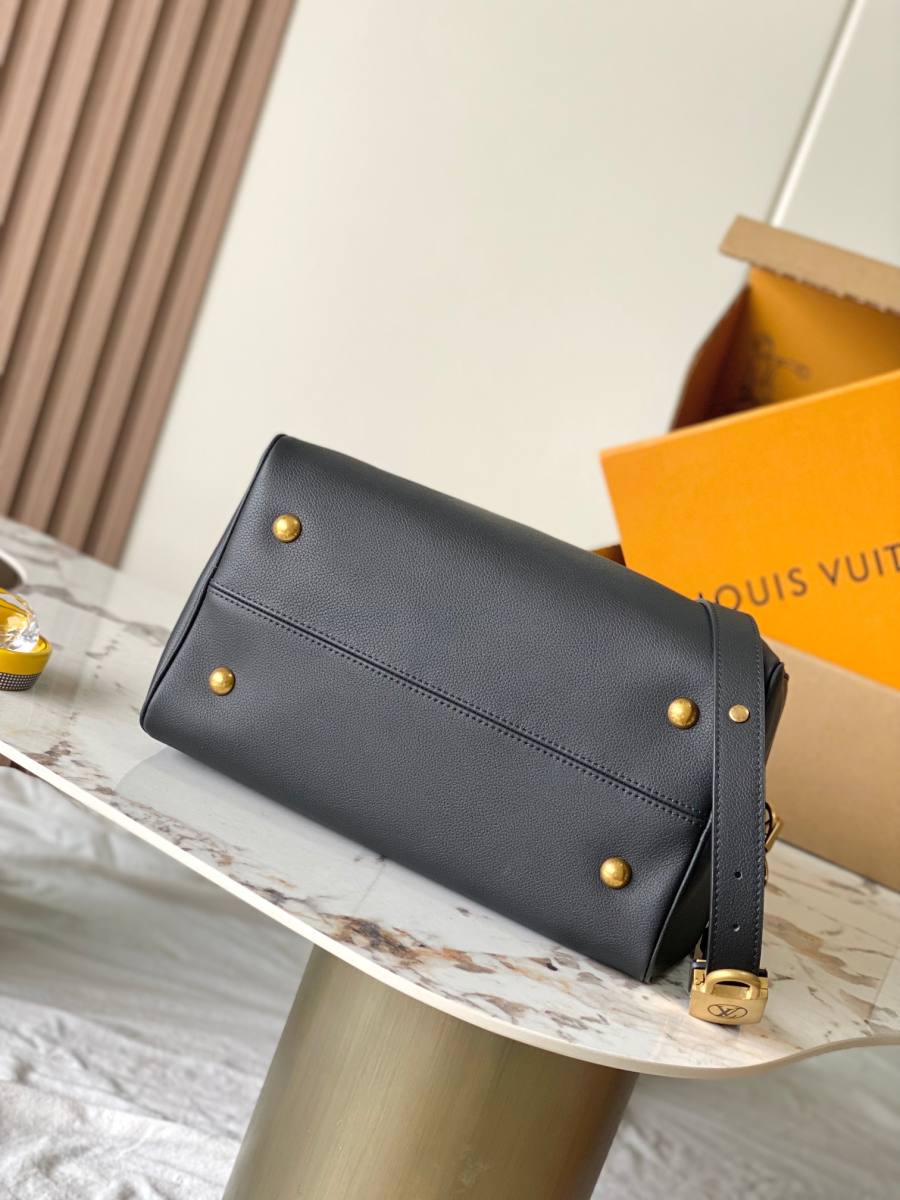 Louis Vuitton Low Key Speedy Soft 30 M24891 30 x 21 x 17 C37F