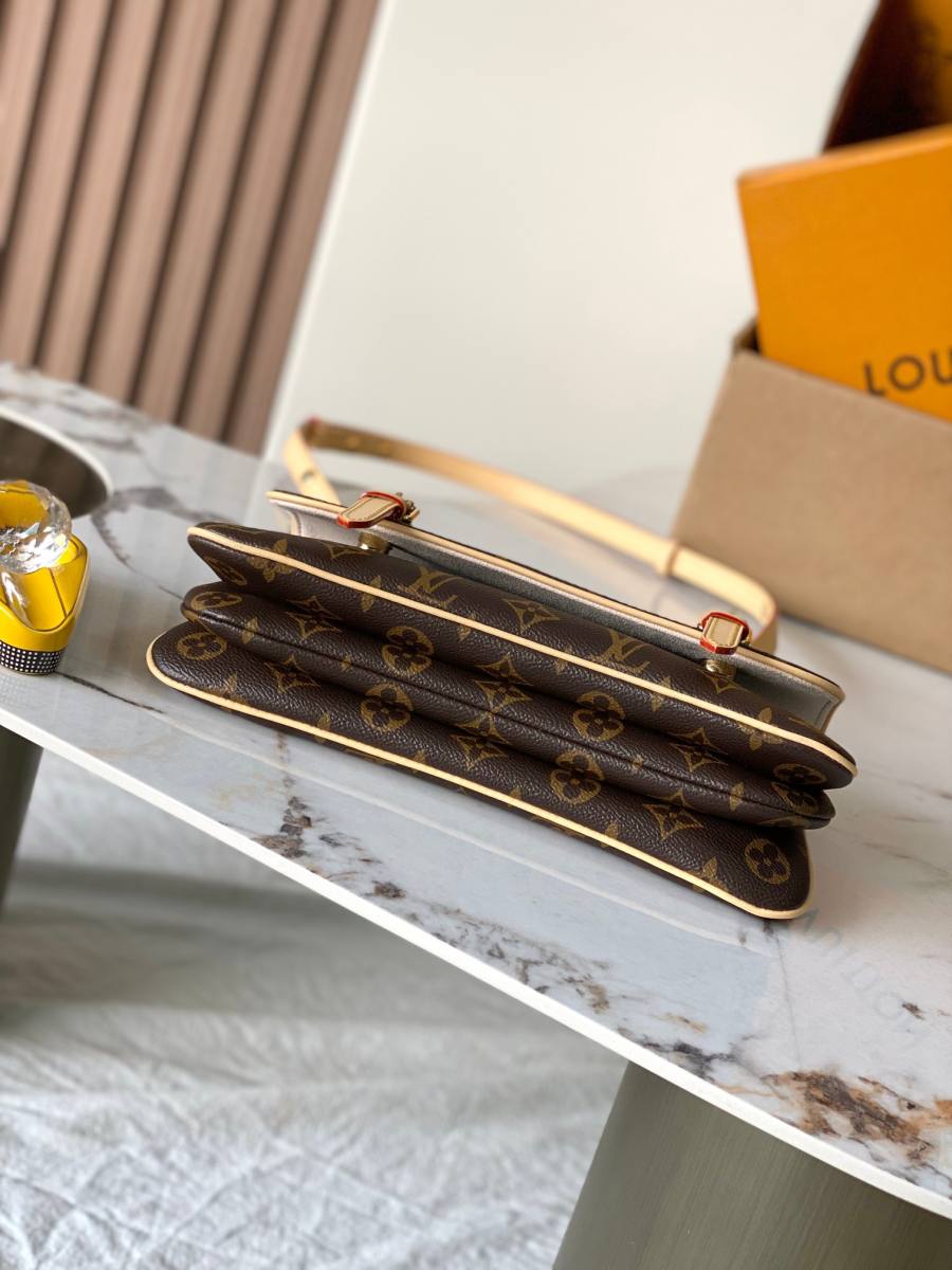 Louis Vuitton Marelle M28613 28 x 15.5 x 7 F8C0