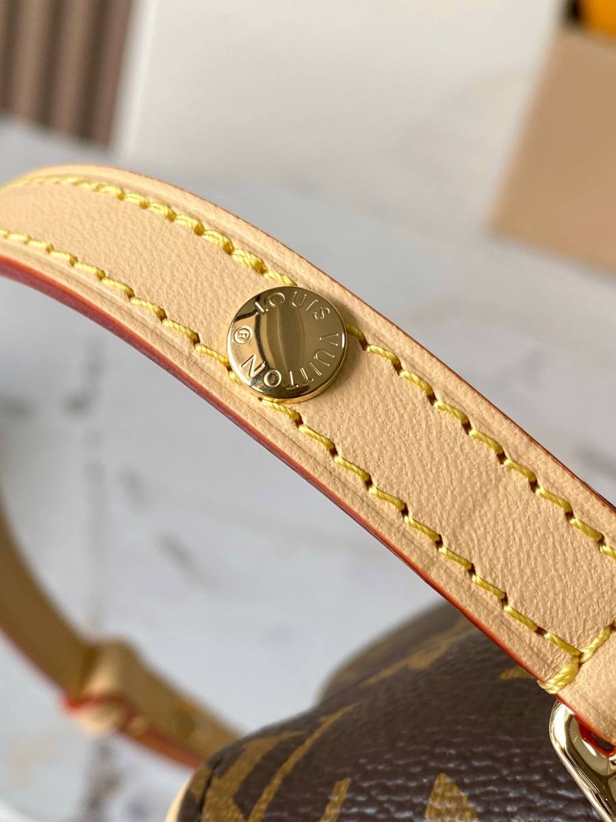 Louis Vuitton Marelle M28613 28 x 15.5 x 7 F8C0