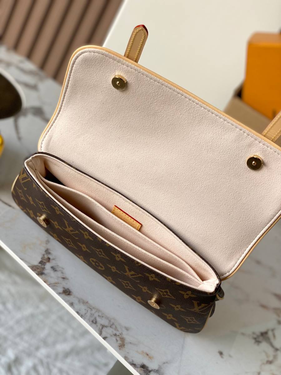 Louis Vuitton Marelle M28613 28 x 15.5 x 7 F8C0