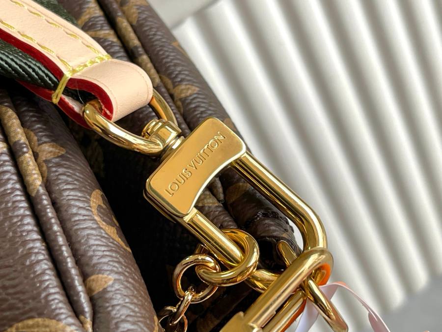 Louis Vuitton Multi Pochette Accessoires M44813 Monogram 9393