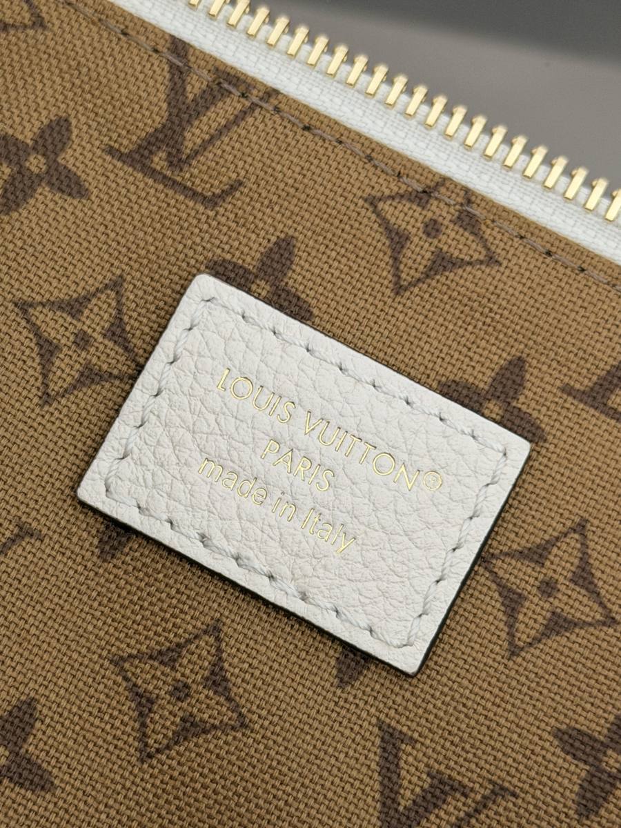 Louis Vuitton Multipass M29094 30 x 26 x 10 78A6
