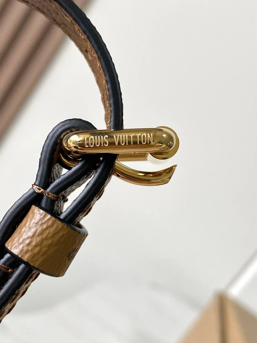 Louis Vuitton Multipass M2A063 AC8A