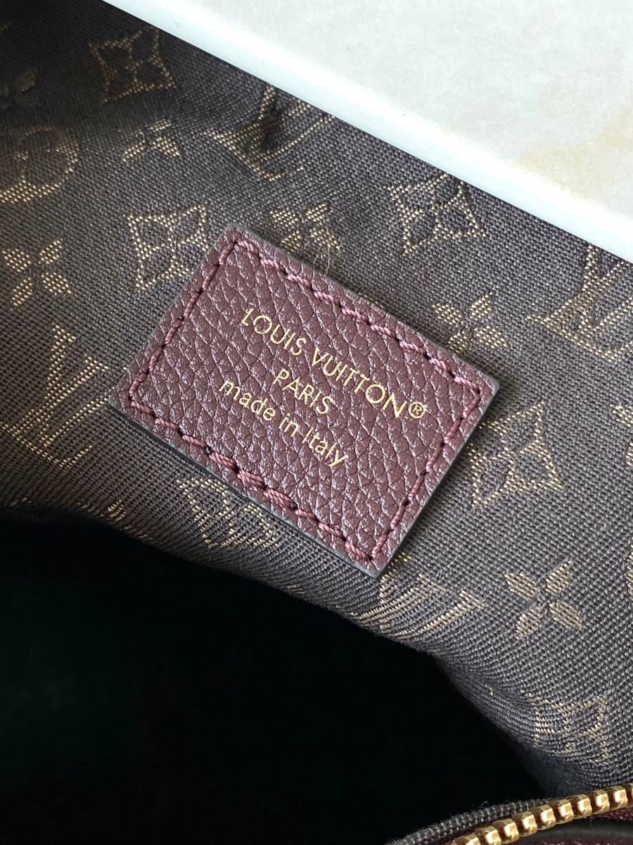 Louis Vuitton Multipass M3A258 Red D100