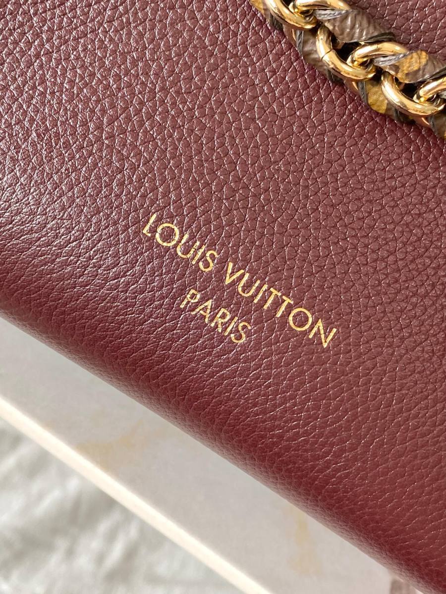 Louis Vuitton Multipass M3A258 Red D100