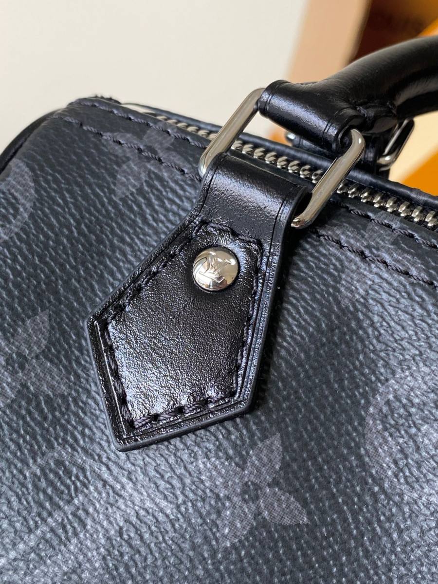 Louis Vuitton Nano Speedy M26573 16 x 11 x 9 69E8