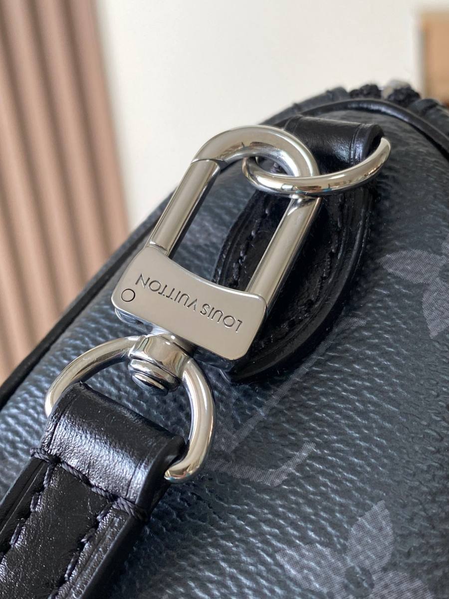 Louis Vuitton Nano Speedy M26573 16 x 11 x 9 69E8