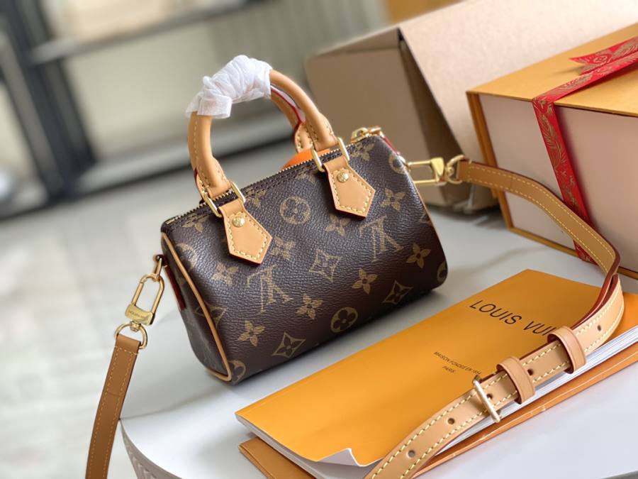 Louis Vuitton Nano Speedy M81085 16 x 10 x 7.5 Monogram F9C5