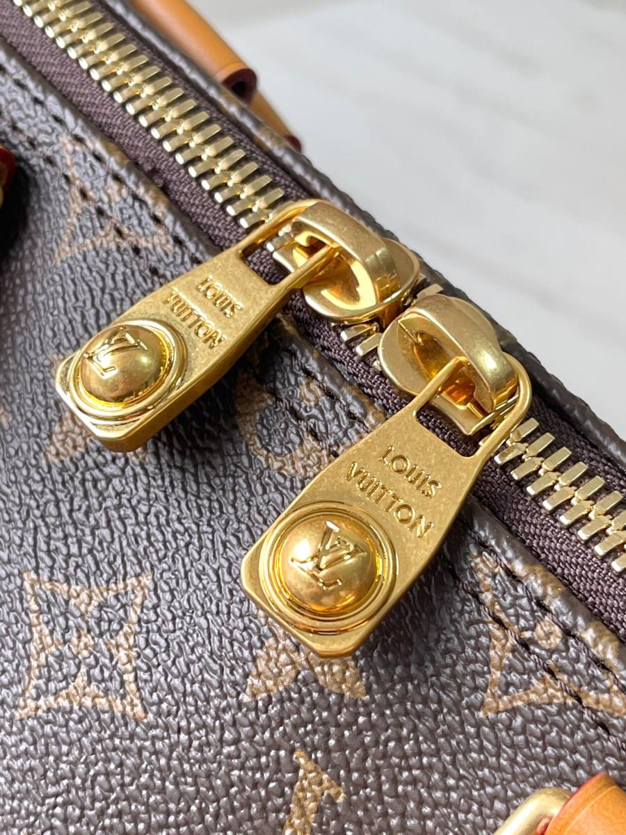 Louis Vuitton Needle Bag M28116 46 x 22 x 17 C943