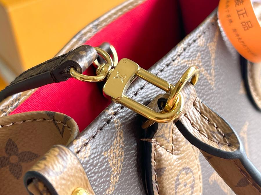 Louis Vuitton OnTheGo BB M46839 18 x 15 x 8.5 Monogram 8A21
