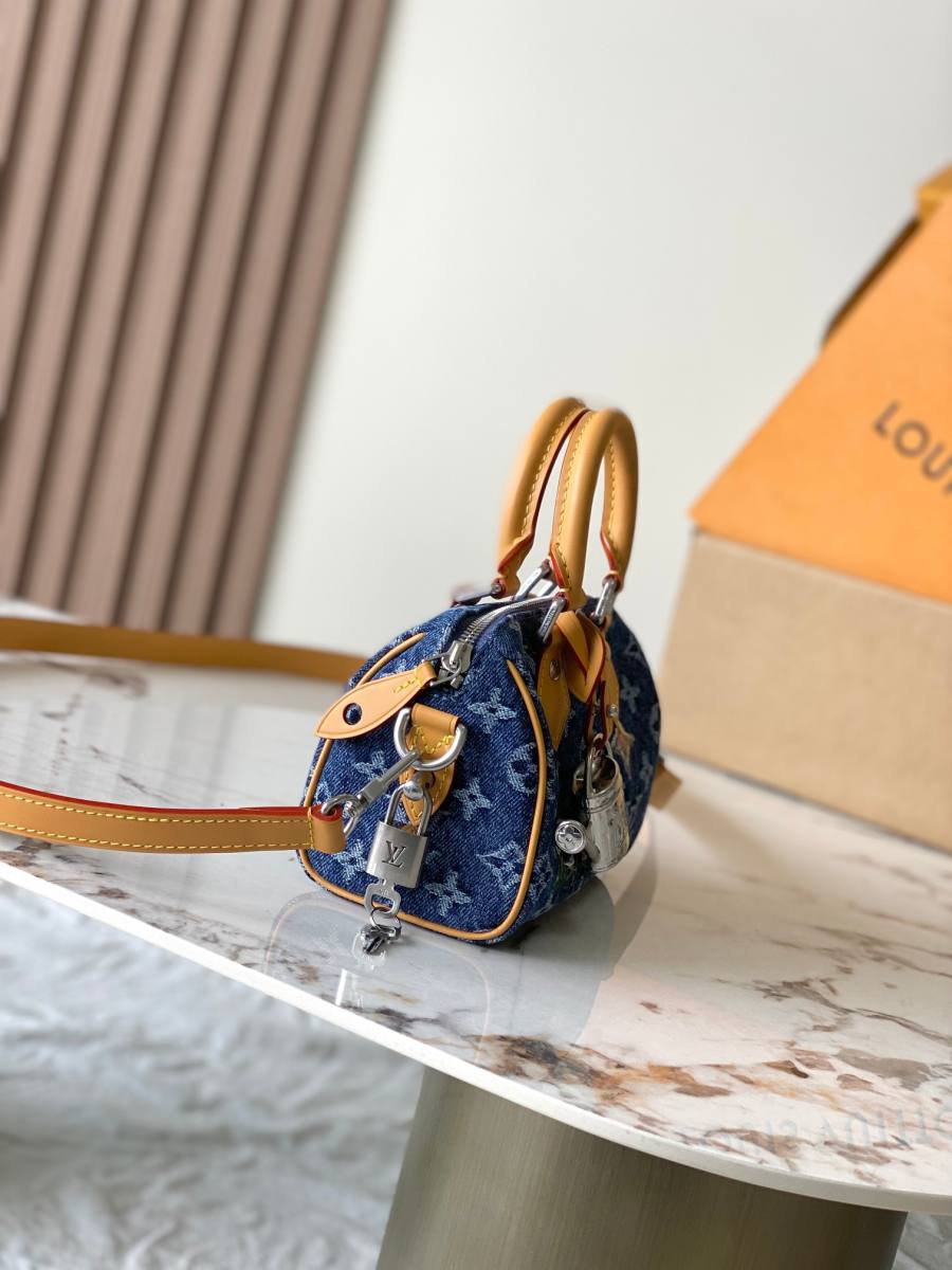Louis Vuitton Speedy 18 Bandouliere M27557 18 x 12 x 10 5DB7