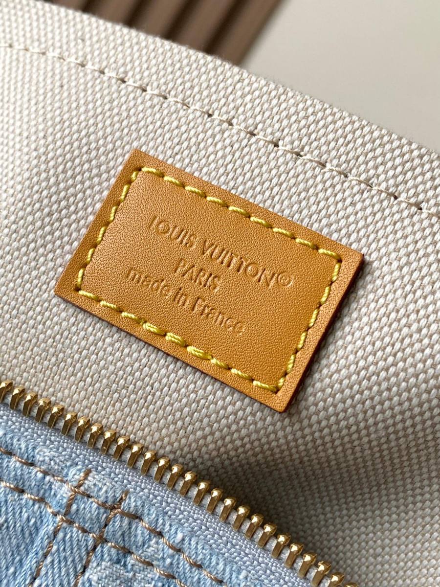 Louis Vuitton Speedy 30 Bandouliere M2A209 30 x 21 x 17 EC87