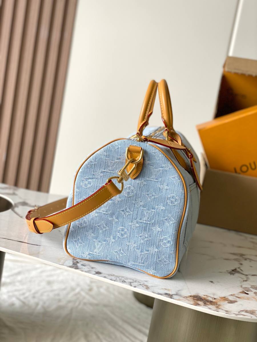 Louis Vuitton Speedy 30 Bandouliere M2A209 30 x 21 x 17 EC87
