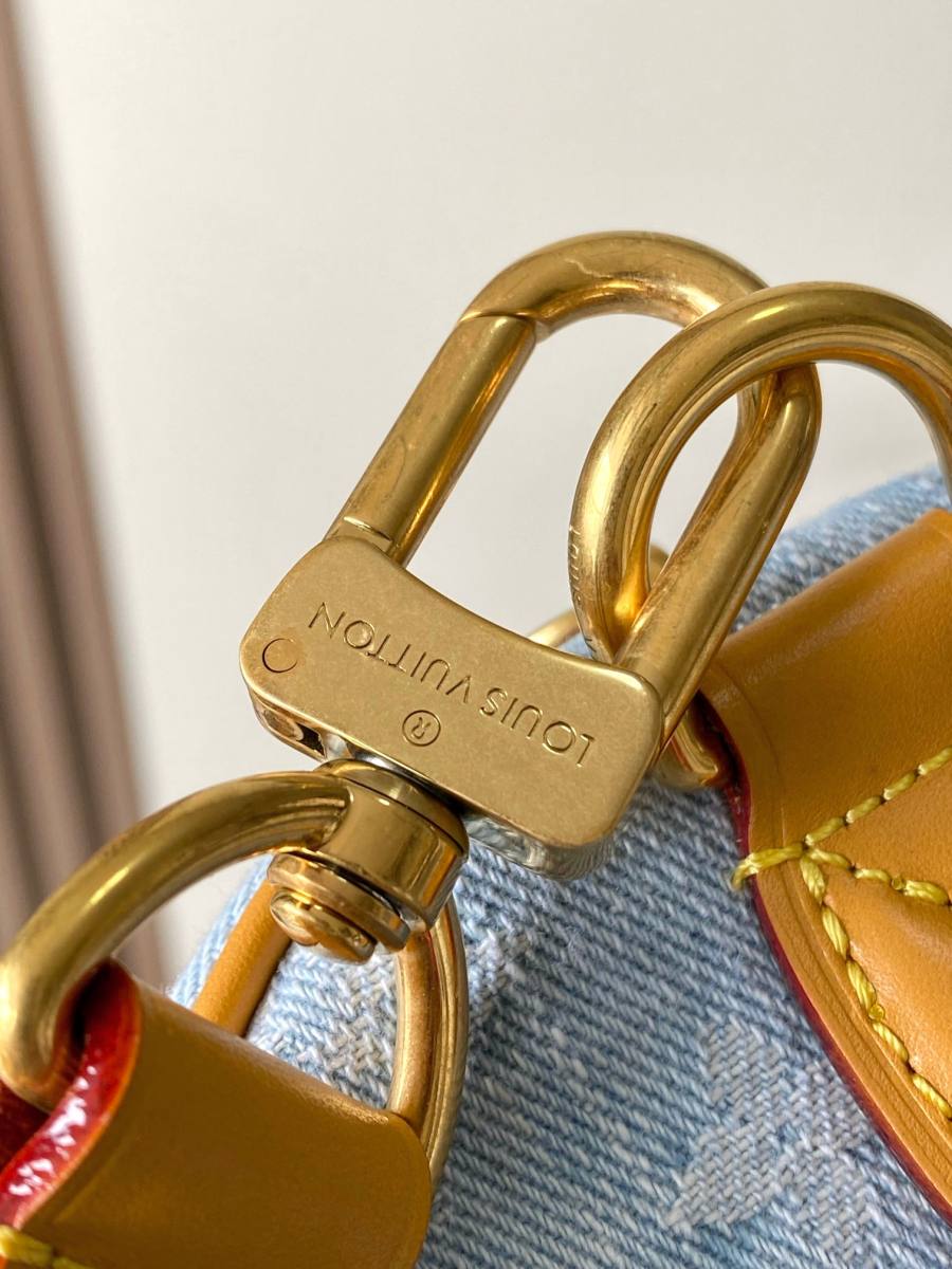 Louis Vuitton Speedy 30 Bandouliere M2A209 30 x 21 x 17 EC87