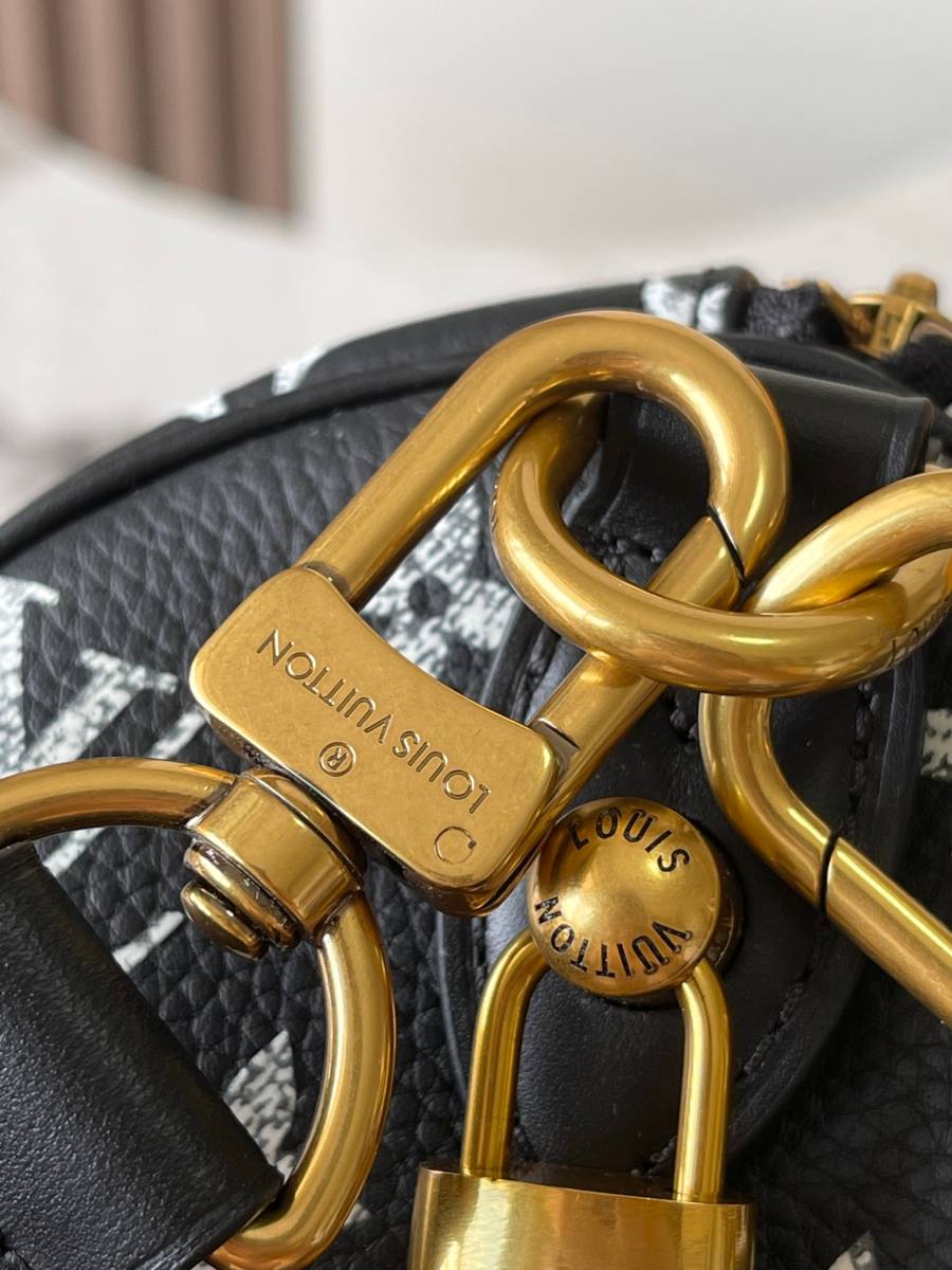 Louis Vuitton Speedy P9 Bandouliere 25 M2A407 25 x 15 0388