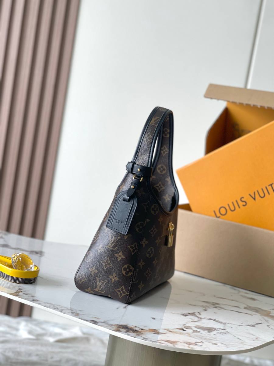 Louis Vuitton The Drop PM M12940 28 x 15 x 12 Monogram 4DD5