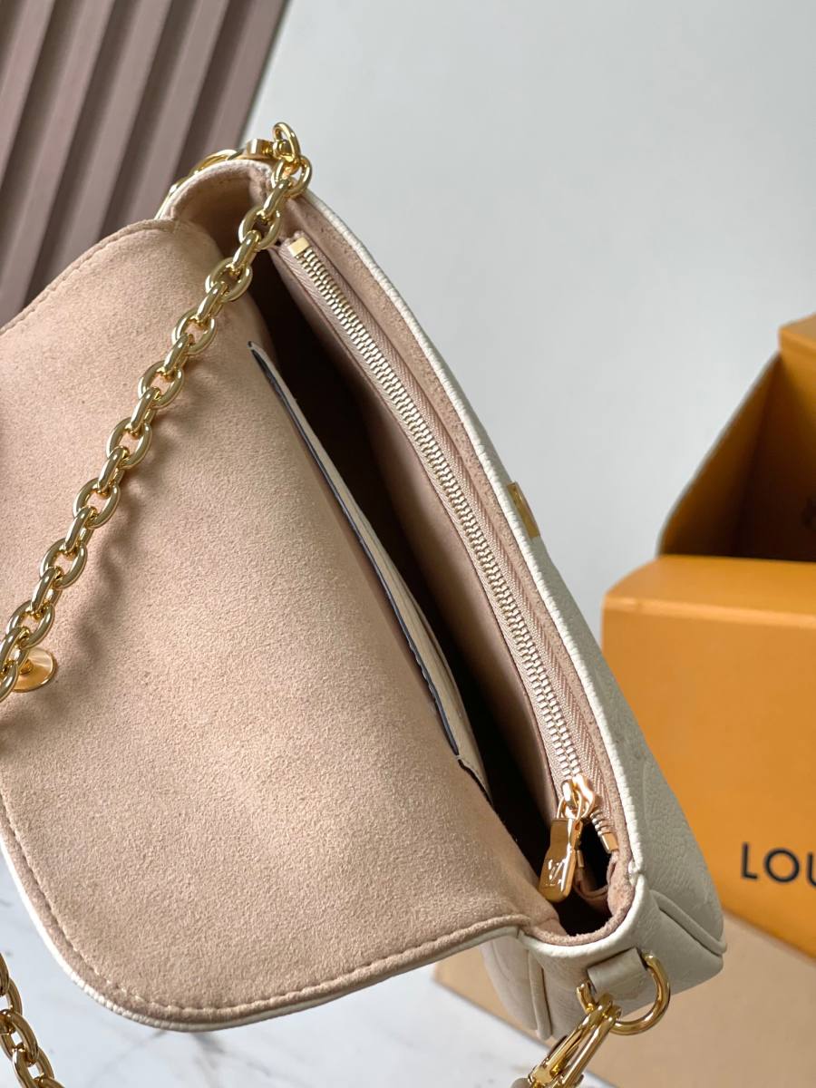 Louis Vuitton Wallet On Chain Ivy M82210 19 x 13 x 4 White 5FA1