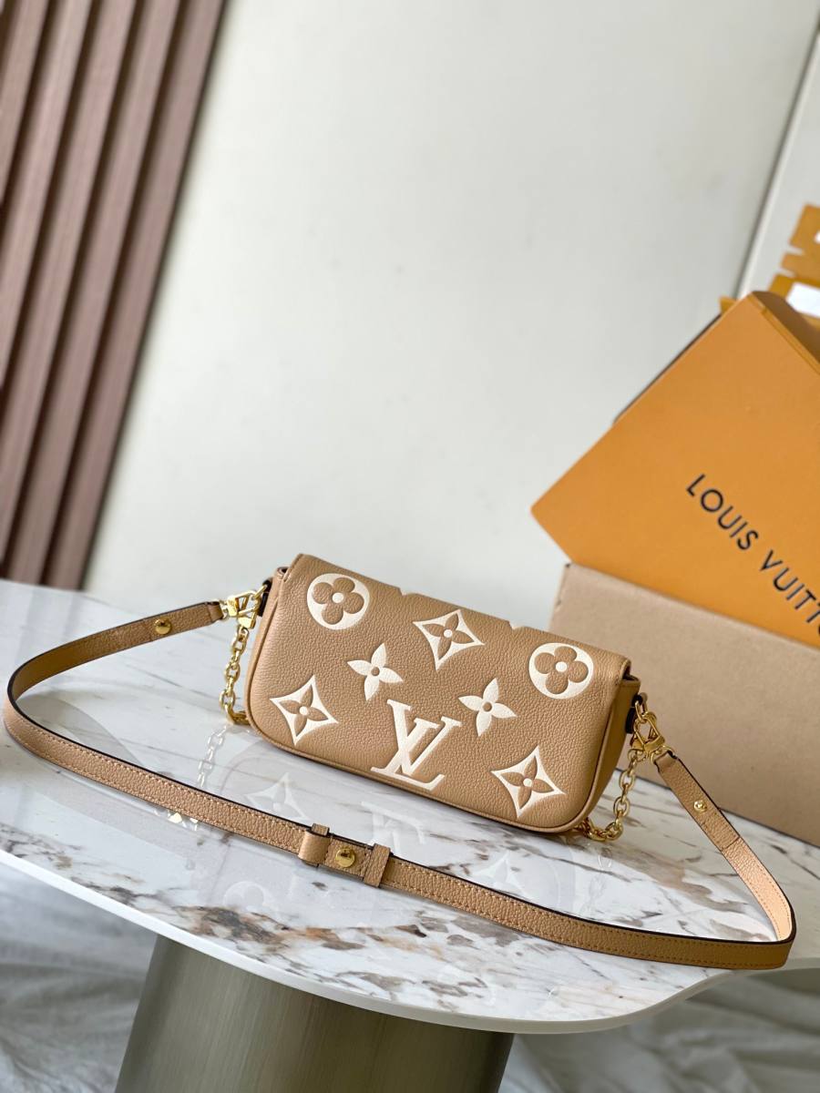 Louis Vuitton Wallet On Chain M12758 AC17