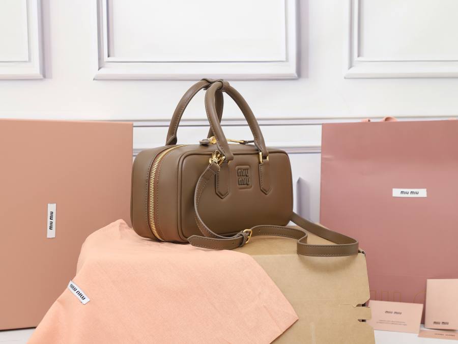Miu Miu Arcadie Large 5BB148 D304 27 x 12 x 9