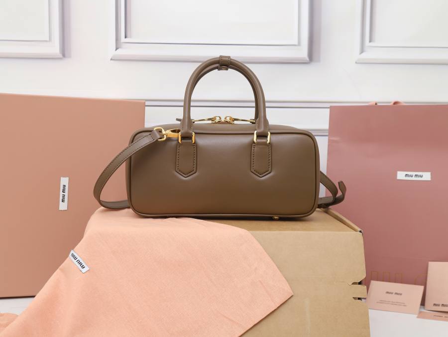 Miu Miu Arcadie Large 5BB148 D304 27 x 12 x 9