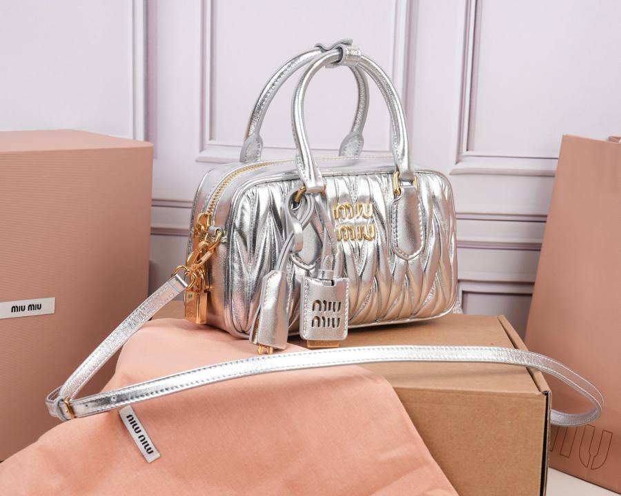 Miu Miu Arcadie Matelasse Small 5BB123 7CC2 19 x 13 x 6