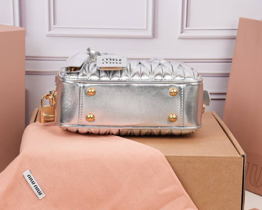 Miu Miu Arcadie Matelasse Small 5BB123 7CC2 19 x 13 x 6