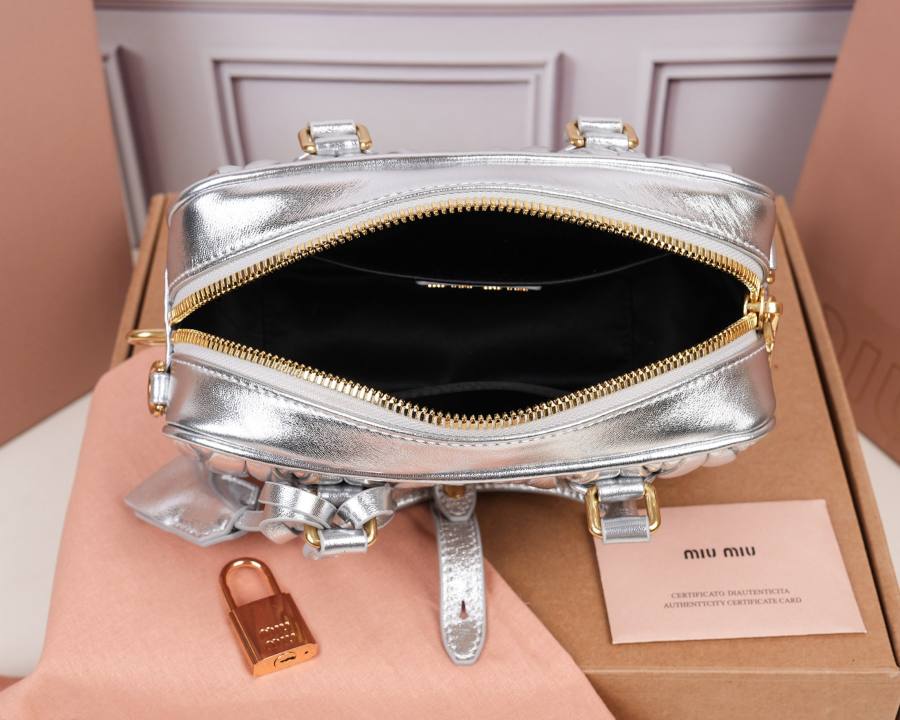 Miu Miu Arcadie Matelasse Small 5BB123 7CC2 19 x 13 x 6