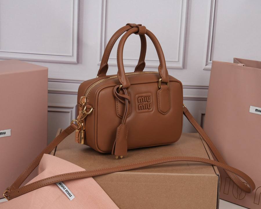 Miu Miu Arcadie Matelasse Small 5BB123 D7C9 19 x 13 x 6