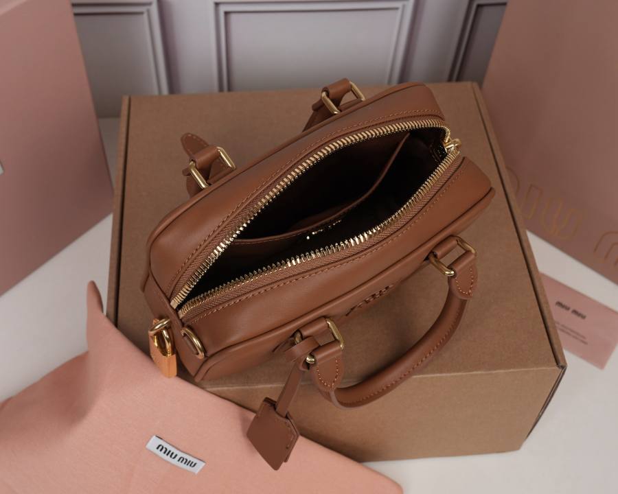 Miu Miu Arcadie Matelasse Small 5BB123 D7C9 19 x 13 x 6