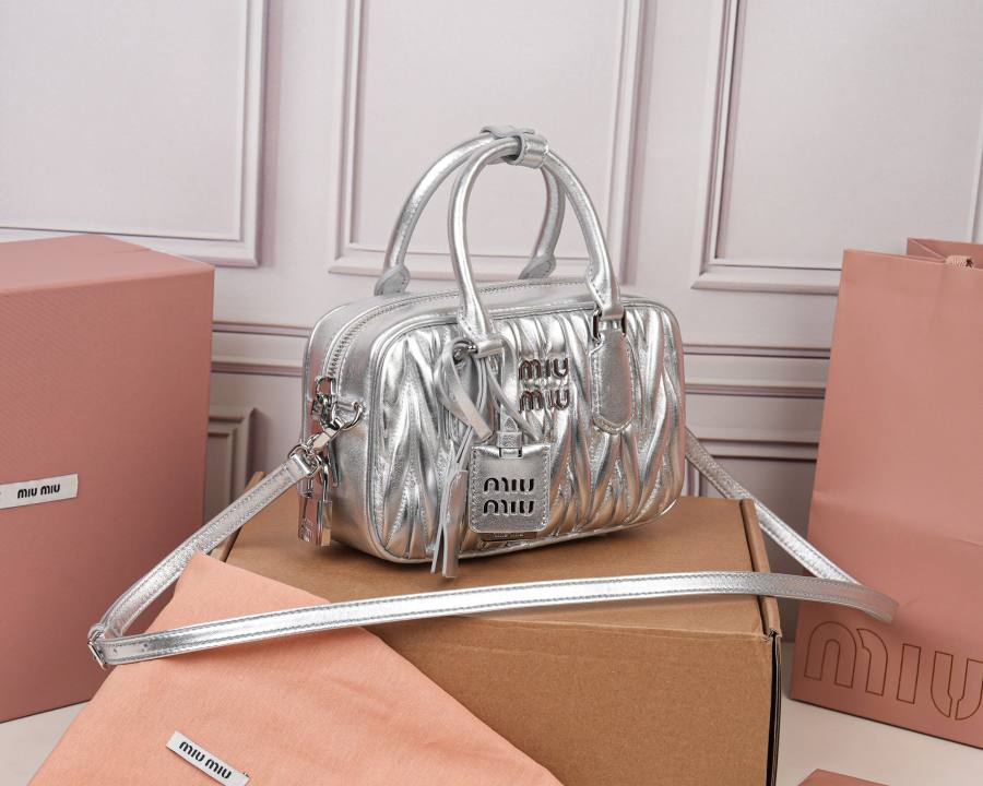 Miu Miu Arcadie Matelasse Small 5BB123 E52D 19 x 13 x 6