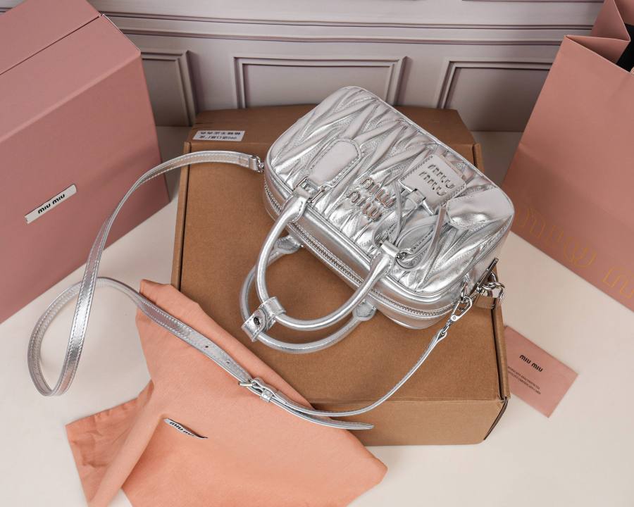 Miu Miu Arcadie Matelasse Small 5BB123 E52D 19 x 13 x 6