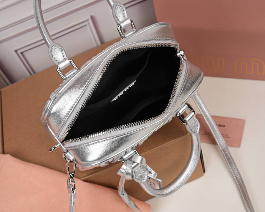 Miu Miu Arcadie Matelasse Small 5BB123 E52D 19 x 13 x 6