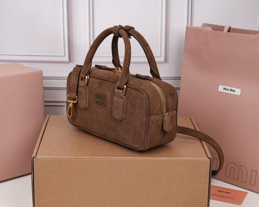 Miu Miu Arcadie Regular 5BB142 2C9B 22 x 10.5 x 7.5