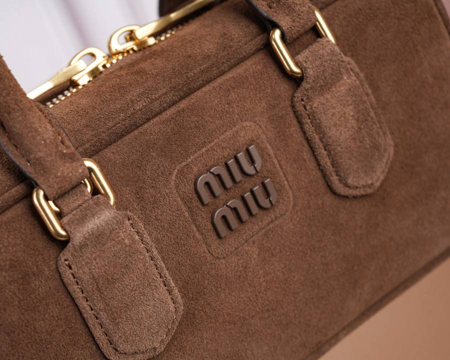 Miu Miu Arcadie Regular 5BB142 2C9B 22 x 10.5 x 7.5