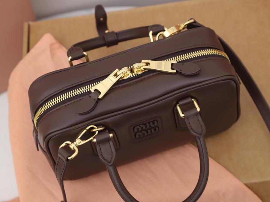 Miu Miu Arcadie Regular 5BB142 536A 22 x 10.5 x 7.5