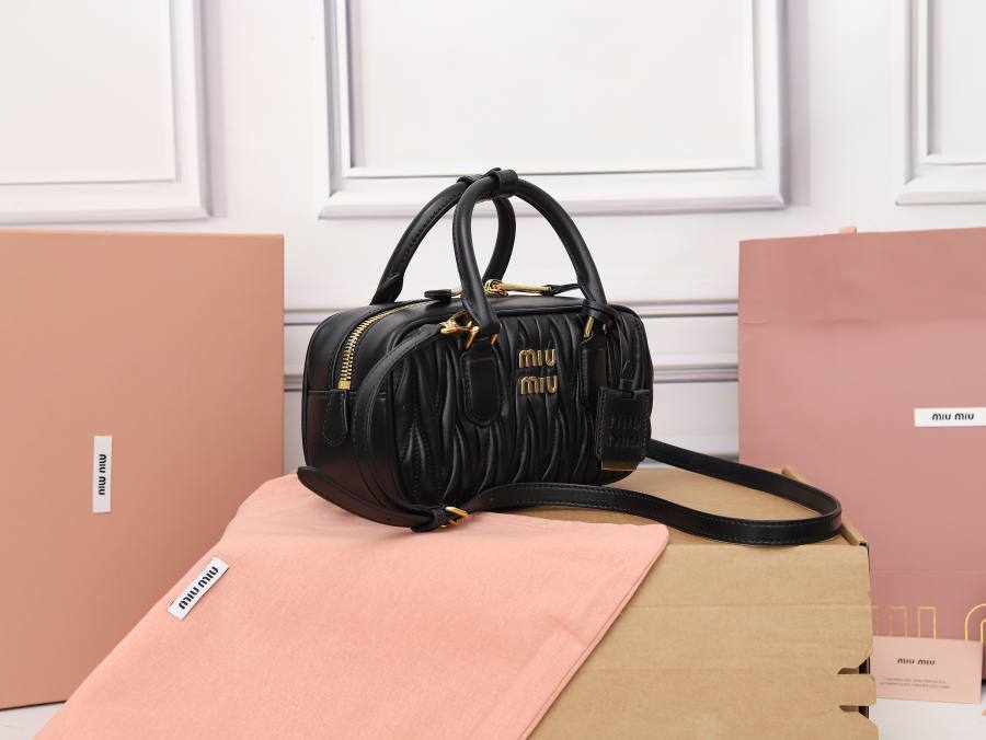 Miu Miu Arcadie Regular 5BB142 6A6C 22 x 10.5 x 7.5