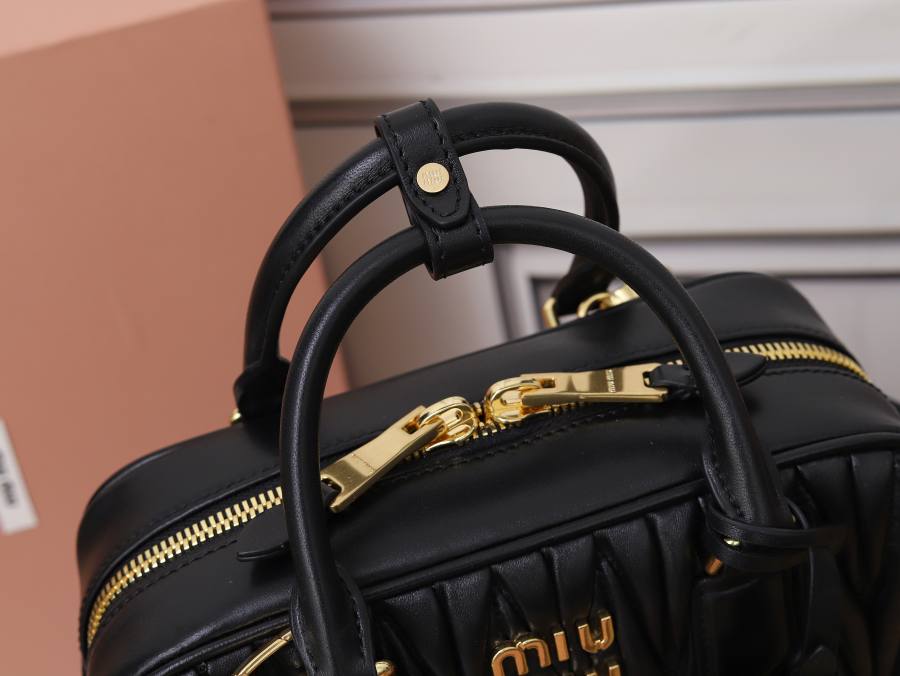 Miu Miu Arcadie Regular 5BB142 6A6C 22 x 10.5 x 7.5